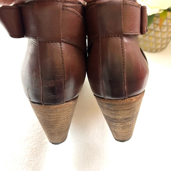 Johnston & Murphy Brown Leather Crafted Zip Block Wood Heel Ankle Bootie Size 10 - Picture 10 of 14
